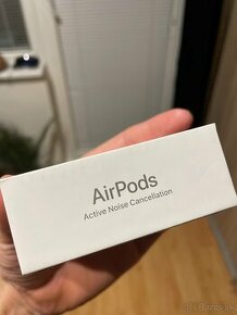 Apple AirPods 4 s aktívnym potlačovaním hluku - 1