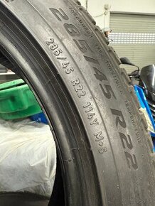 285/45 R22 Pirelli nové