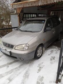 Kia carens 1.8 + plyn