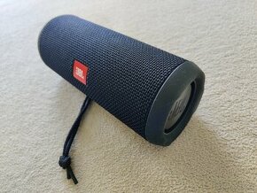 JBL Flip 3SE a JBL Flip 3 bluetooth reproduktory.