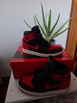 Jordan 1 High OG Satin Bred