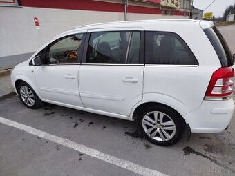 Opel Zafira B 7 miestna odpočet DPH