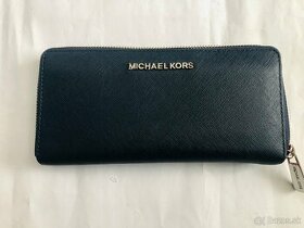 Michael kors tmavomodra penazenka