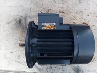 Elektromotor 1,1kW , 1410ot.  prírubový