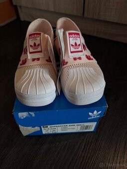 Nové adidas superstar dievčenské veľkosť 29