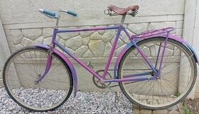 Stary retro bicykel funkcny