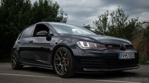 Volkswagen Golf 7 GTI Performance