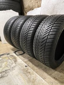 Goodyear 245/45 R17 4x=250€