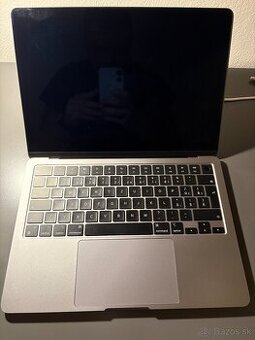 MacBook Air 13 M2 SK 2022 Vesmírne sivý