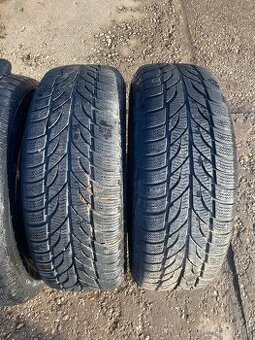 Predam dve pneumatiky 235/65 R17