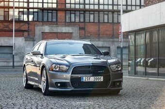 Dodge Charger SRT8