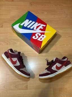 Nike sb dunk low skate like a girl