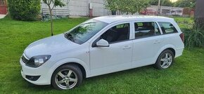 Astra H kombi r.v. 2012 - 1