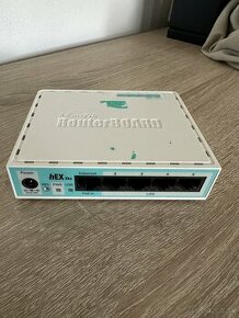 Router MikroTik hEX lite RB750r2 - 1