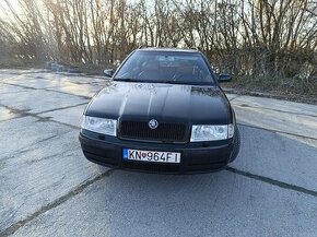 Skoda Octavia Combi 1.8 Turbo 4x4 Laurin & Klement