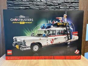 LEGO® Icons 10274 Krotitelia duchov – ECTO-1