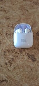 JBL Tune 220TWS