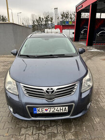 Toyota Avensis combi 2,2 D-4D Lux,r.v. 2010