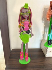 Monster high Exchange program