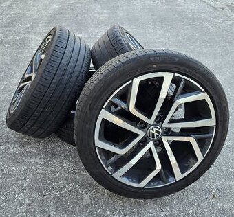 HLINÍKOVÉ DISKY VW 5x112 R18 S PNEU 225/45 R18