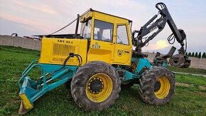 LKT 82 C loglift ( LESNY kolesovy traktor lkt 81 turbo)