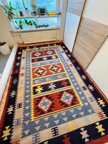 Vlnený vintage koberec Kilim