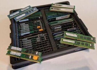 2GB DDR3 RAM moduly