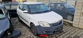 Lacno rozpredám Škoda Fabia II na náhradné diely