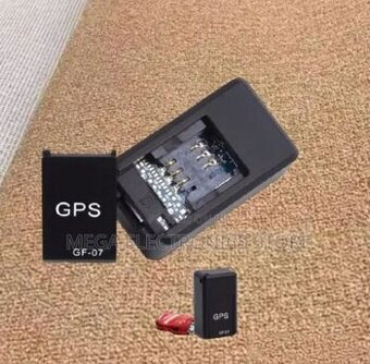 Kompaktný mini GPS lokátor s magnetom (USB nabíjanie, čierna - 1