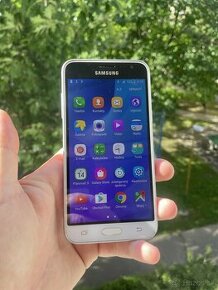 Samsung J3 2016 - 1