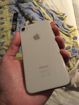 iPhone 8 biely - 1