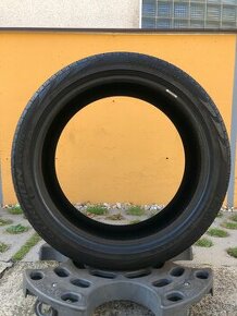 255/40R20 Pirelli