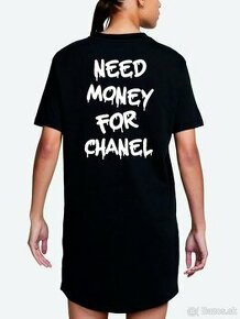 predlžené tričko need money for chanel čierne