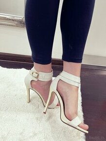 Biele sandale 38