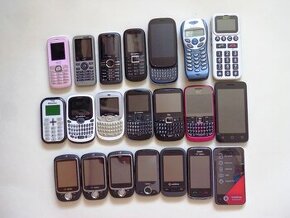 Zbierka starých mobilov