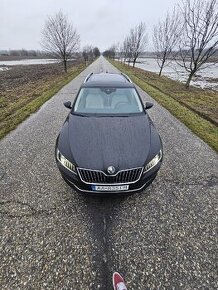 ŠKODA SUPERB COMBI 2.0TDI /PANORAMA /DCC