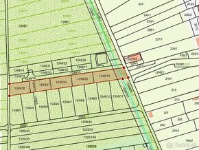 2714m2: Rozparcelovaný rovinatý pozemok pre výstavbu 5 domov