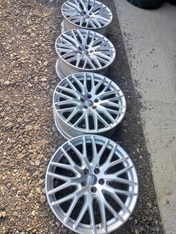 4ks alu disky orig. Audi 5x112 R20