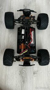 SST Racing RC auto