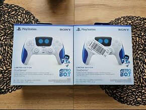 Predám Dualsense PS5 Astro Bot Limited edition