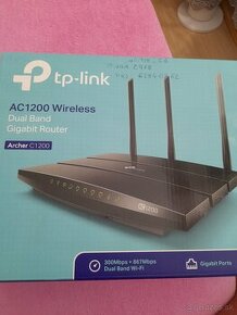 Predám wifi router AC1200 WIRELES DUAL BAND GIGABIT ROUTER - 1