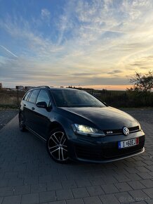 Volkswagen Golf VII GTD 2.0TDi 135kW