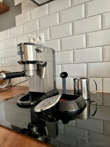 De'Longhi EC685.M Dedica