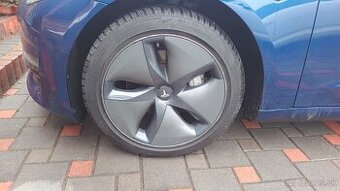 Zimné pneumatiky 235 / 45 R18 Goodyear + Bridgestone sada 4