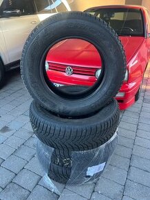 Zimme Kumho  Wintercraft 215/65 R16