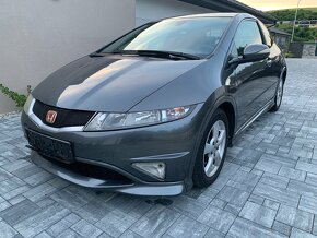 Predám Honda civic 1.4 benzin manuál 73 kW. Rv 2009.