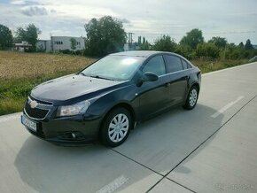 Predám pekný CHEVROLET CRUZE - 1