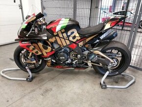 Aprilia RSV 4 FACKORY 1100