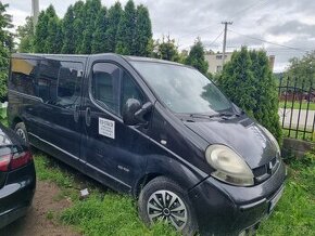 Renault trafic bus