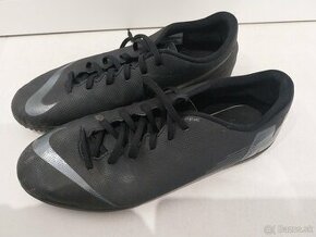 Halovky 45 Halovky Nike Mercurial Vapor 16 Club IC - čierna